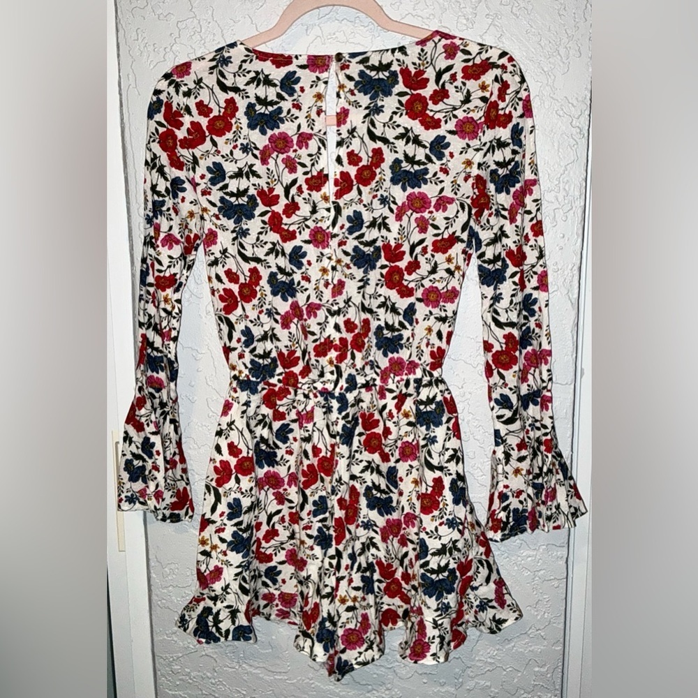 American Eagle Outfitters Floral Romper - Picture 5 of 7